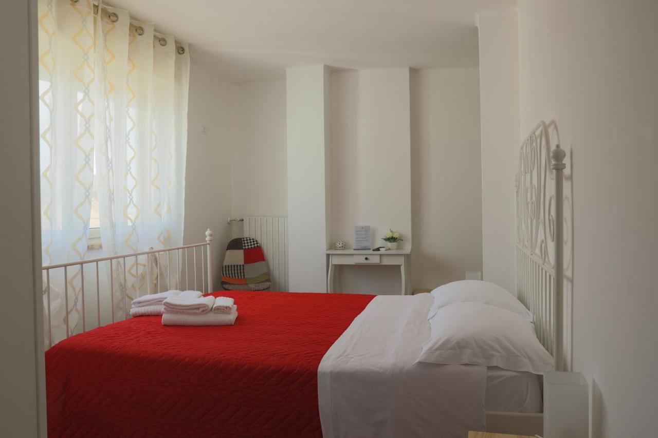 Bed and Breakfast Bed&Bread Piazza 'Nzegna Каровіньйо Екстер'єр фото